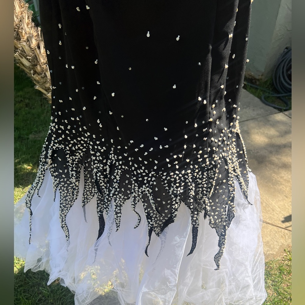 Black and White Beaded Mermaid Gown - Picture 5 of 9